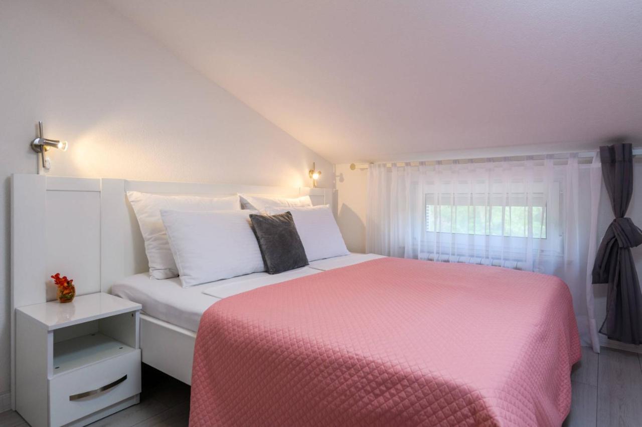 Apartments Somi Poreč Exterior foto